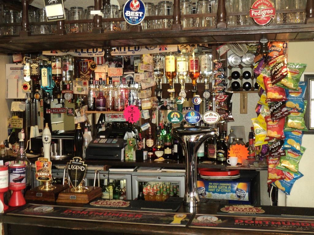 Ostler Inn Uffculme 外观 照片